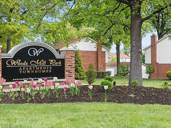 Exterior at Woods Mill Park Apartments & Townhomes