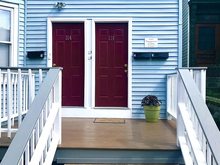 116 Thornton St #3 — Photo 4
