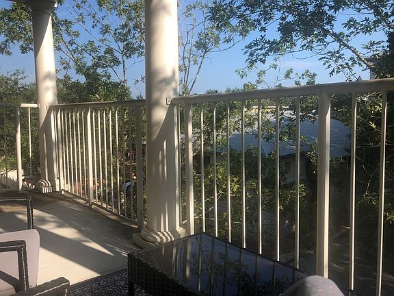 4th image of 9127 SW 52nd Ave #D-302