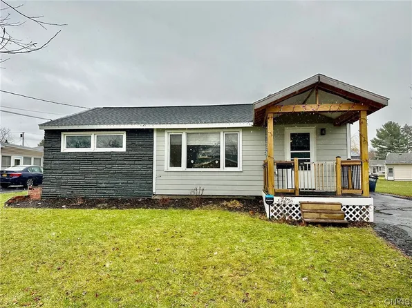 104 Cole Rd, East Syracuse, NY 13057