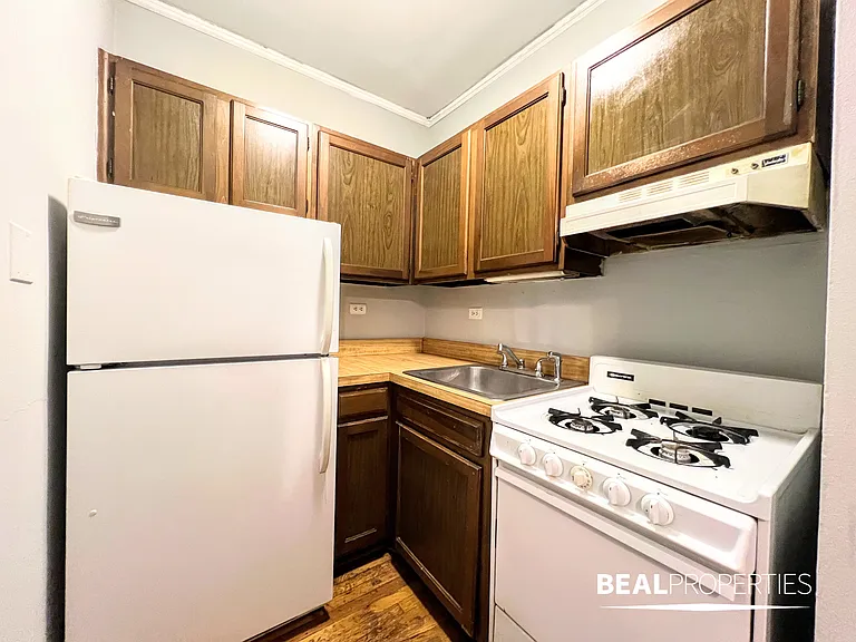 837 West Wolfram Street — Photo 8