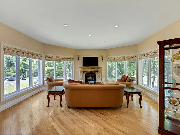 252 Mabel Pl — Photo 43
