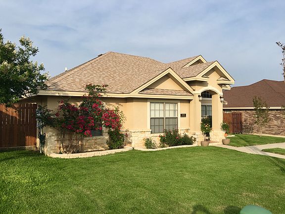 3rd image of 2658 Crown View Dr