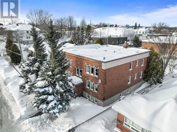 226 Oak St, Greater Sudbury, ON P3C 1M7