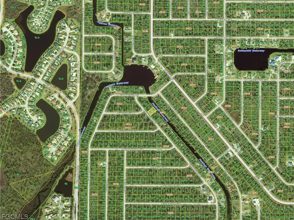 2352 Vankeuren Dr, Port Charlotte, FL 33953