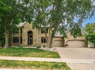 9594 Olympia Dr, Eden Prairie, MN 55347