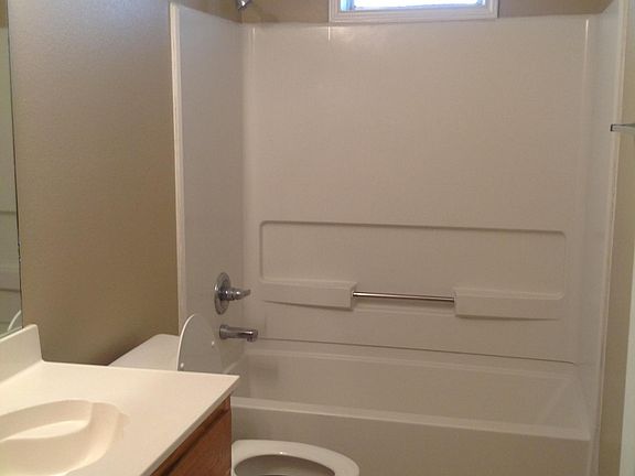 3rd image of 2504 Redbud Ave APT 2