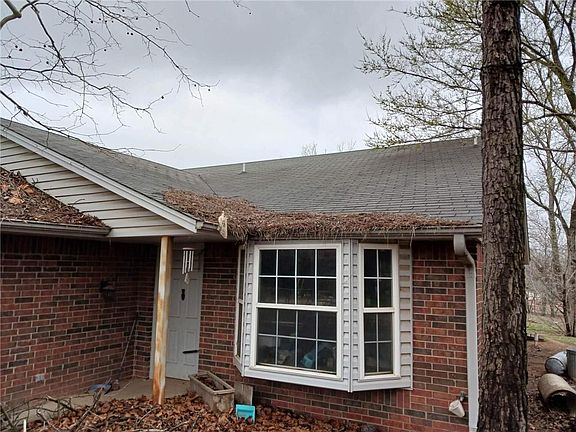 4th image of 23427 E Hill Dr