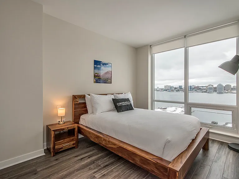 49 Kings Wharf Pl — Photo 6