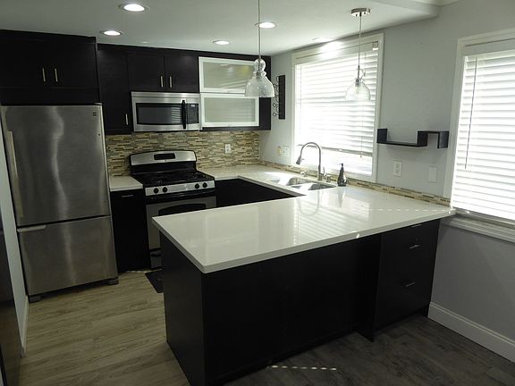 2nd image of 17908 River Cir APT 3