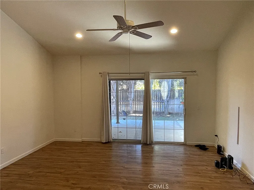 3 bed, 1462 sqft, $3,850 — Photo 4