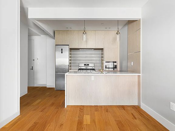 2nd image of 882 New York Ave #3R