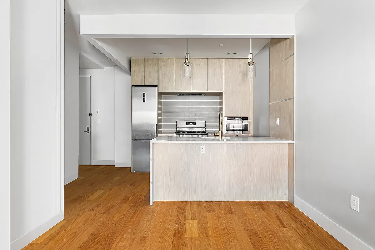 Building Photo - 882 New York Ave #3R