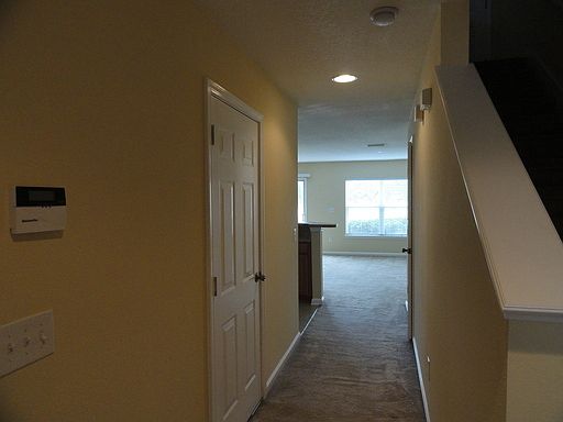 4th image of 1044 N Black Cherry Dr