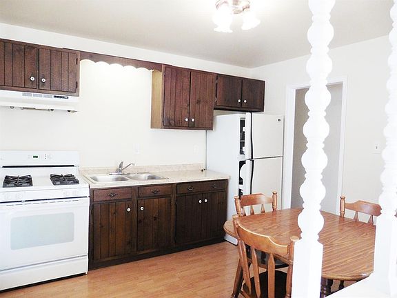 3rd image of 6825 Forestdale Ave