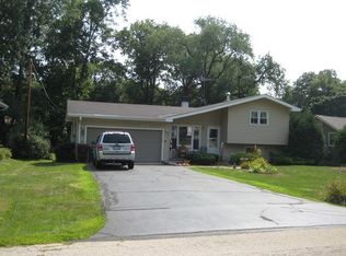 172 Forest St, New Lenox, IL 60451