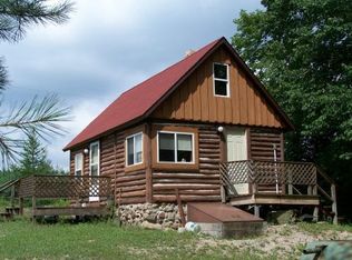 N7418 Pioneer Rd, Crivitz, WI 54114