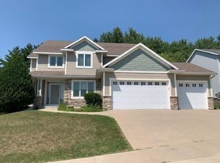 2951 Stone Park Ln NE, Rochester, MN 55906