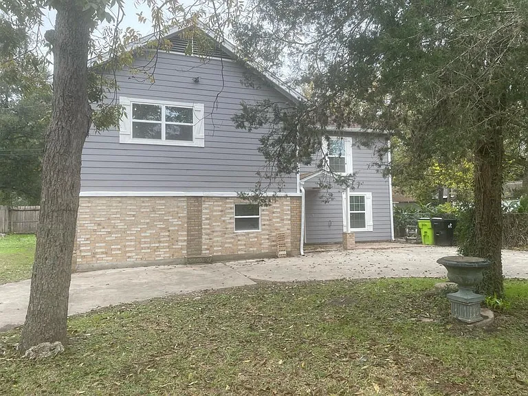 1311 Carlisle St — Photo 2