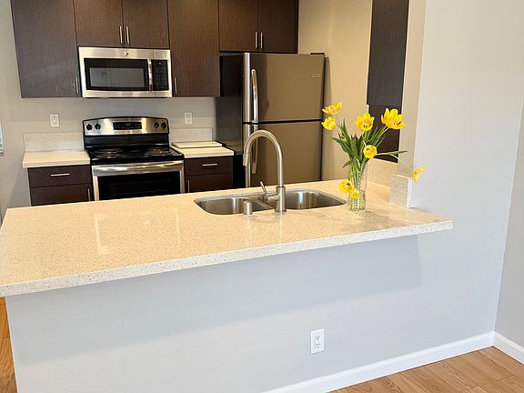 3rd image of 4015 Cherokee Ave #4