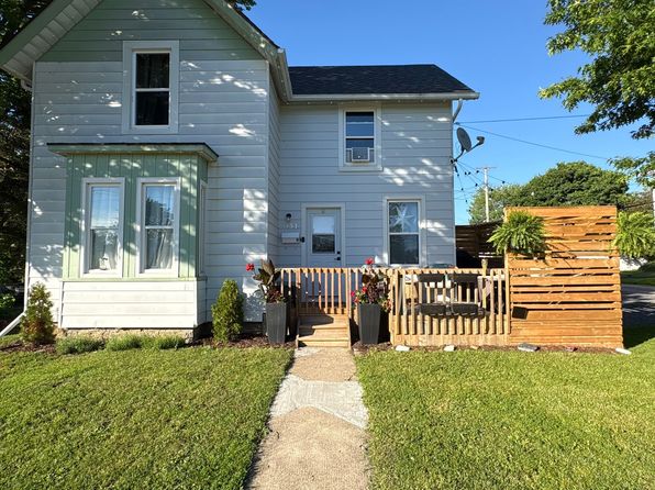 151 Adelaide St, Gananoque, ON K7G 2B7