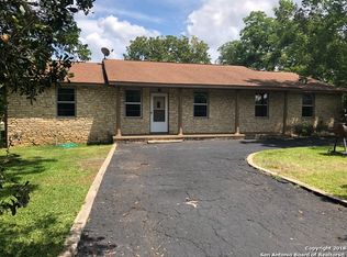 1652 Greenhill Dr, Canyon Lake, TX 78133