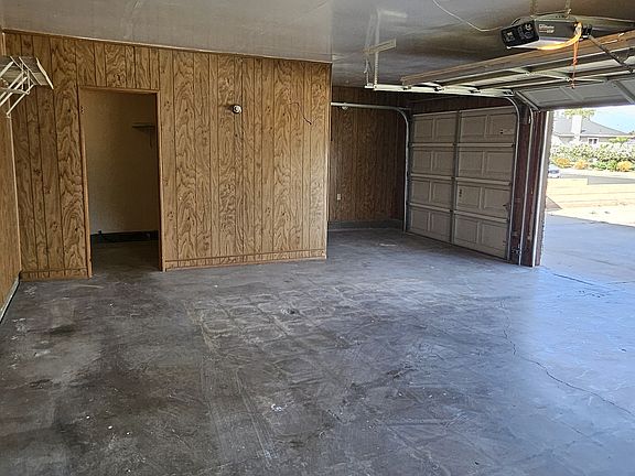 4th image of 22898 Vought St