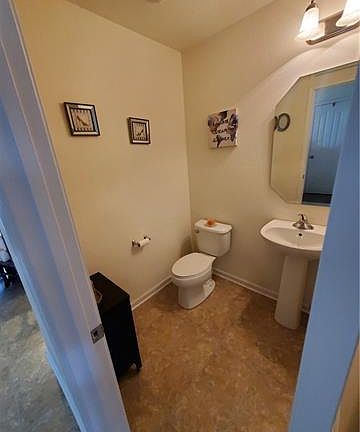 4th image of 2831 Meadow Creek Dr
