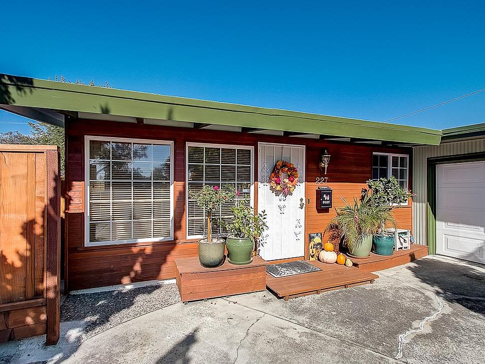 1st image of 227 Twinlake Dr