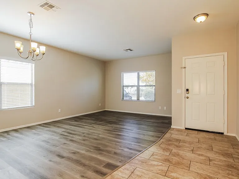 3134 W Cavedale Dr — Photo 4