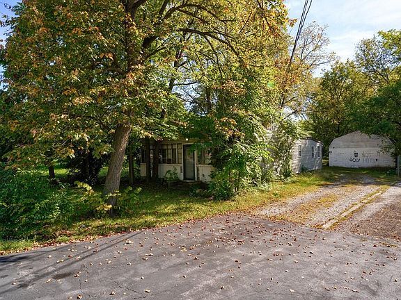 2nd image of 1850 Harrisburg Pike