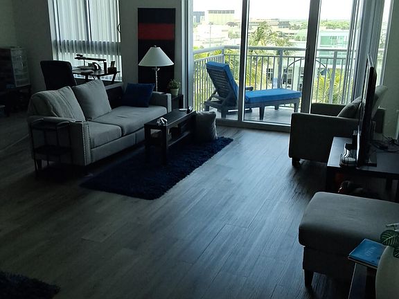4th image of 300 S Australian Avenue #916