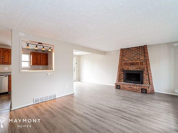 5th image of 3472 Green Meadows St