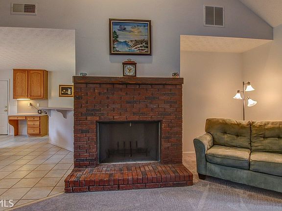 5th image of 1011 Forest Hills Dr SE #29