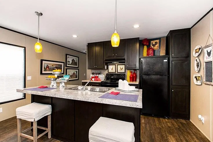 3 bed, 1128 sqft, $1,400 — Photo 1