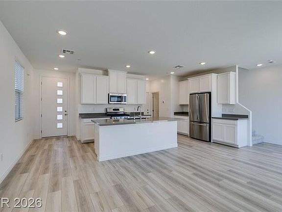 3rd image of 8856 Flora Run Ave