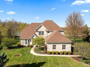 3806 Greenwood Ln, Saint Charles, IL