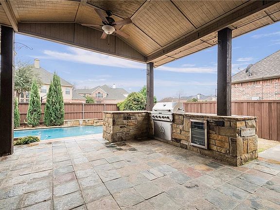 3rd image of 7813 Chapel View Dr