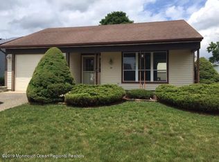 10 Marston Row, Manchester, NJ 08759