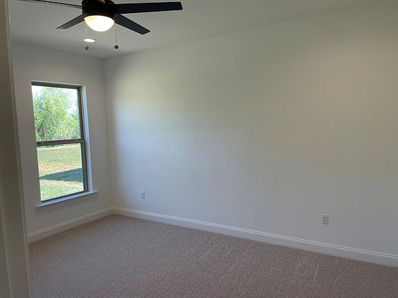 4th image of 383 Rue Evangeline