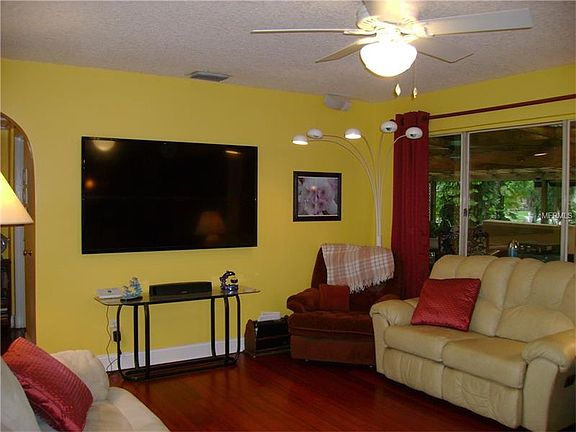 3rd image of 1715 E Mulberry Dr
