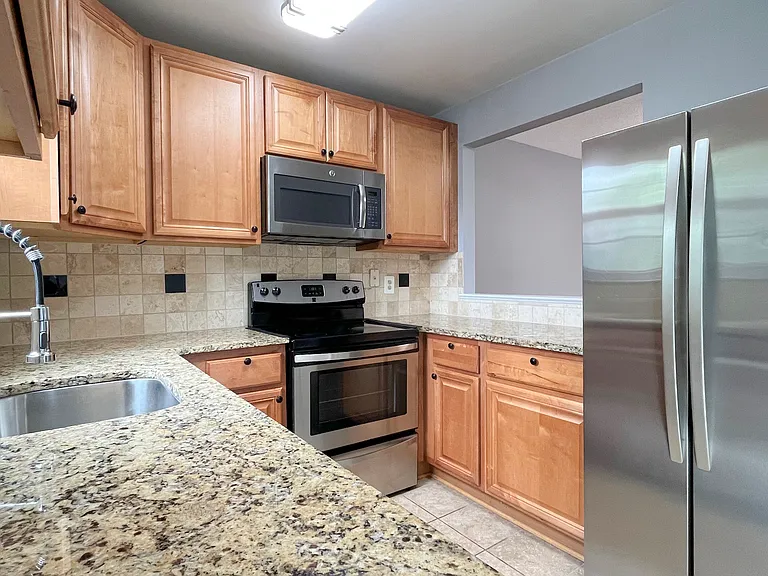 13933 Big Yankee Ln — Photo 11