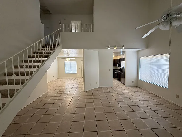 6220 W Beryl Ave — Photo 11