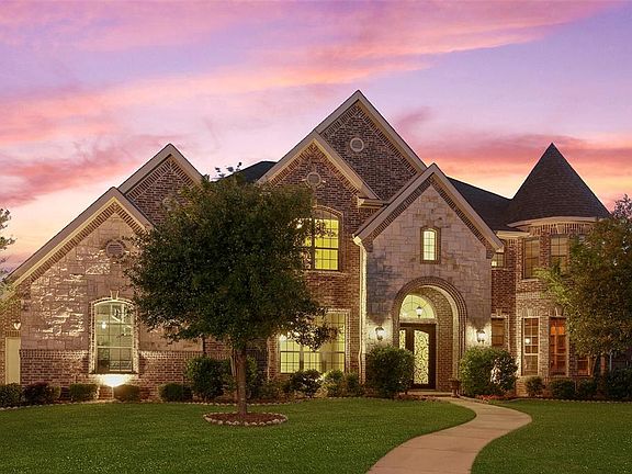 2nd image of 300 Corral Ct