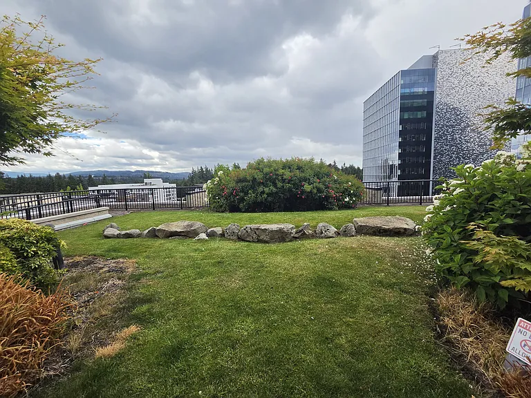 177 107th Ave NE #2207 — Photo 33