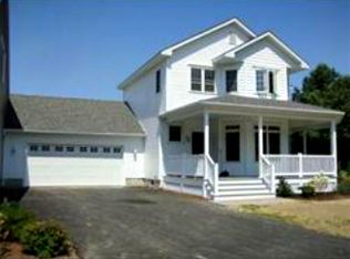 31 Elm St #D, Hatfield, MA 01038