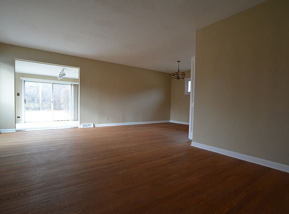 2nd image of 3460 Summit Ave