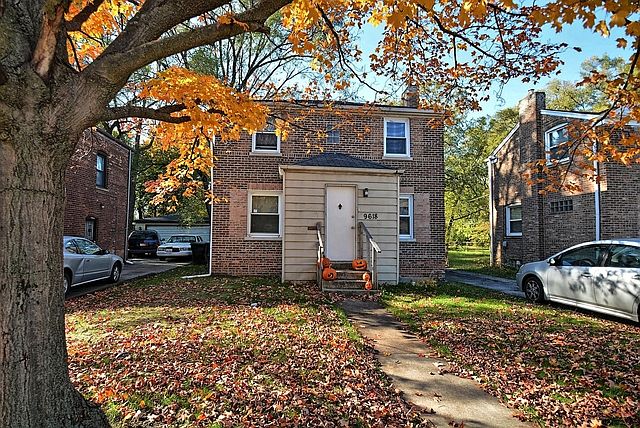 2nd image of 9618 S Calhoun Ave