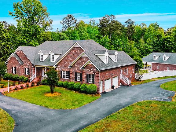 5th image of 11029 Brookhollow Dr