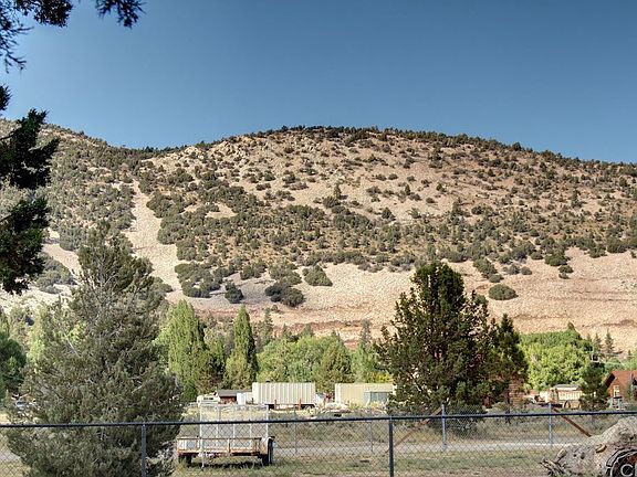 4th image of 301 E Mountain View Blvd